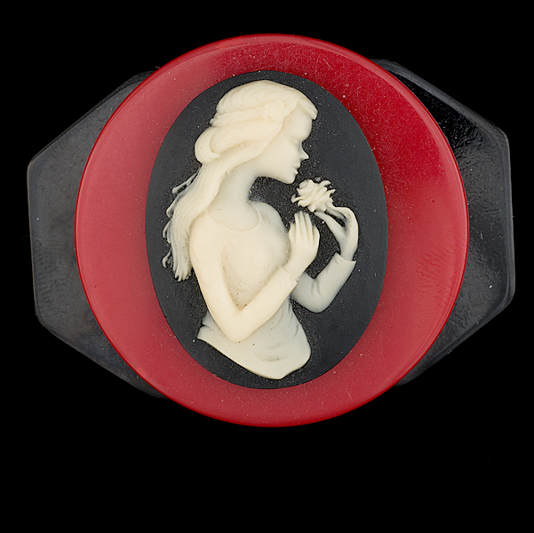 Bakelite Cameo A?unique Bakelite