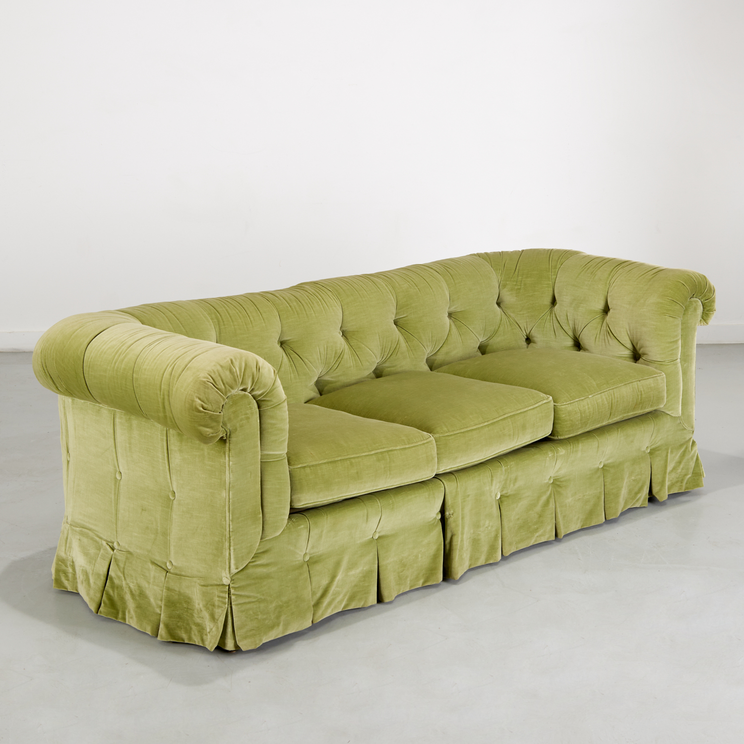 BAKER GREEN BUTTON TUFTED SOFA 20th
