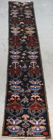 BAKTIARI RUNNER, 10 FT 3 IN X