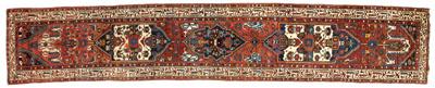 Baktiari runner, two large