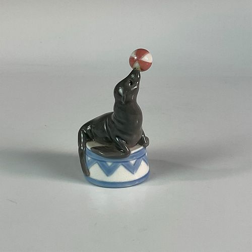 BALANCING ACT 1005392 - LLADRO