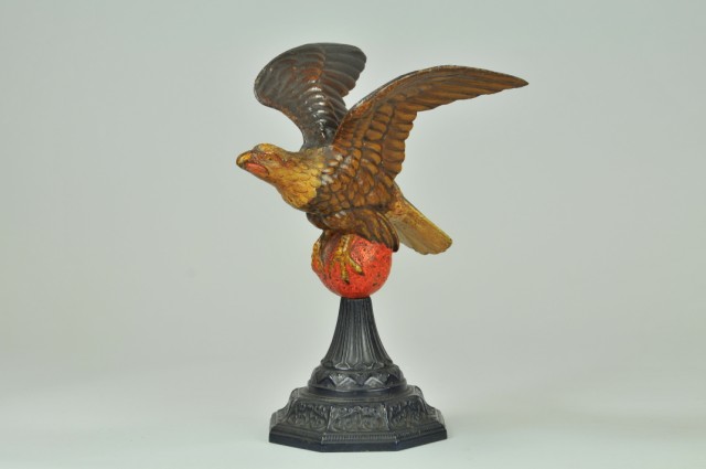 BALD EAGLE ON BASE DOORSTOP