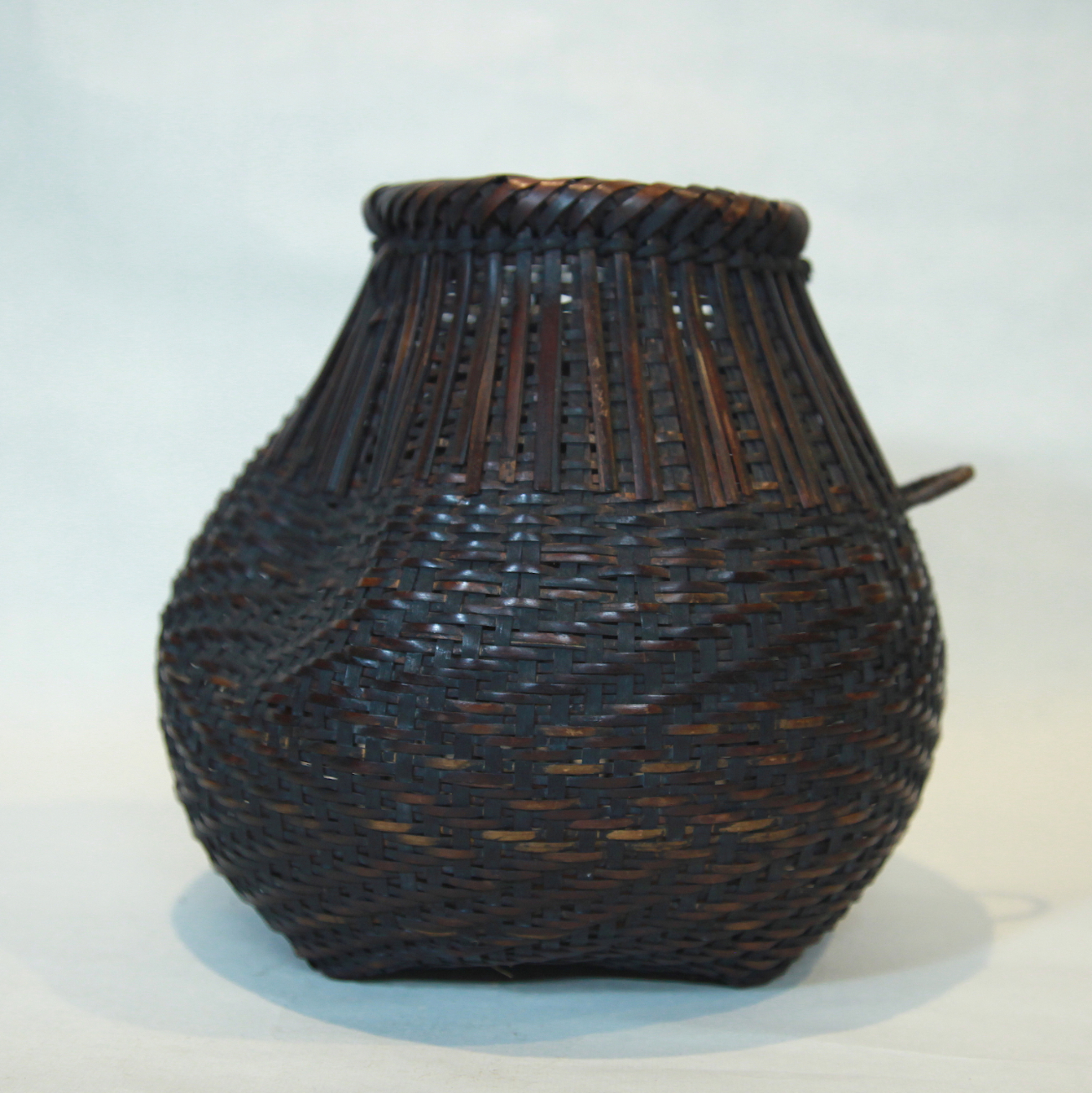 BAMBOO WEAVED ROUND BASKET,