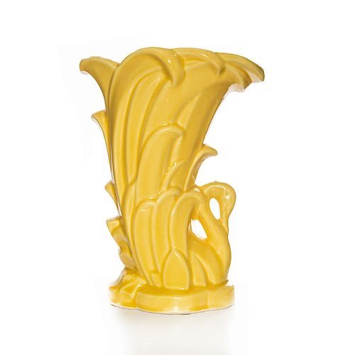 BANANA GLOSS MCCOY POTTERY SWAN