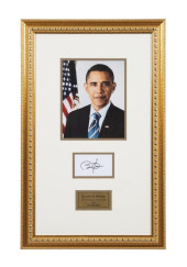BARACK OBAMA SIGNATURE ON CARD