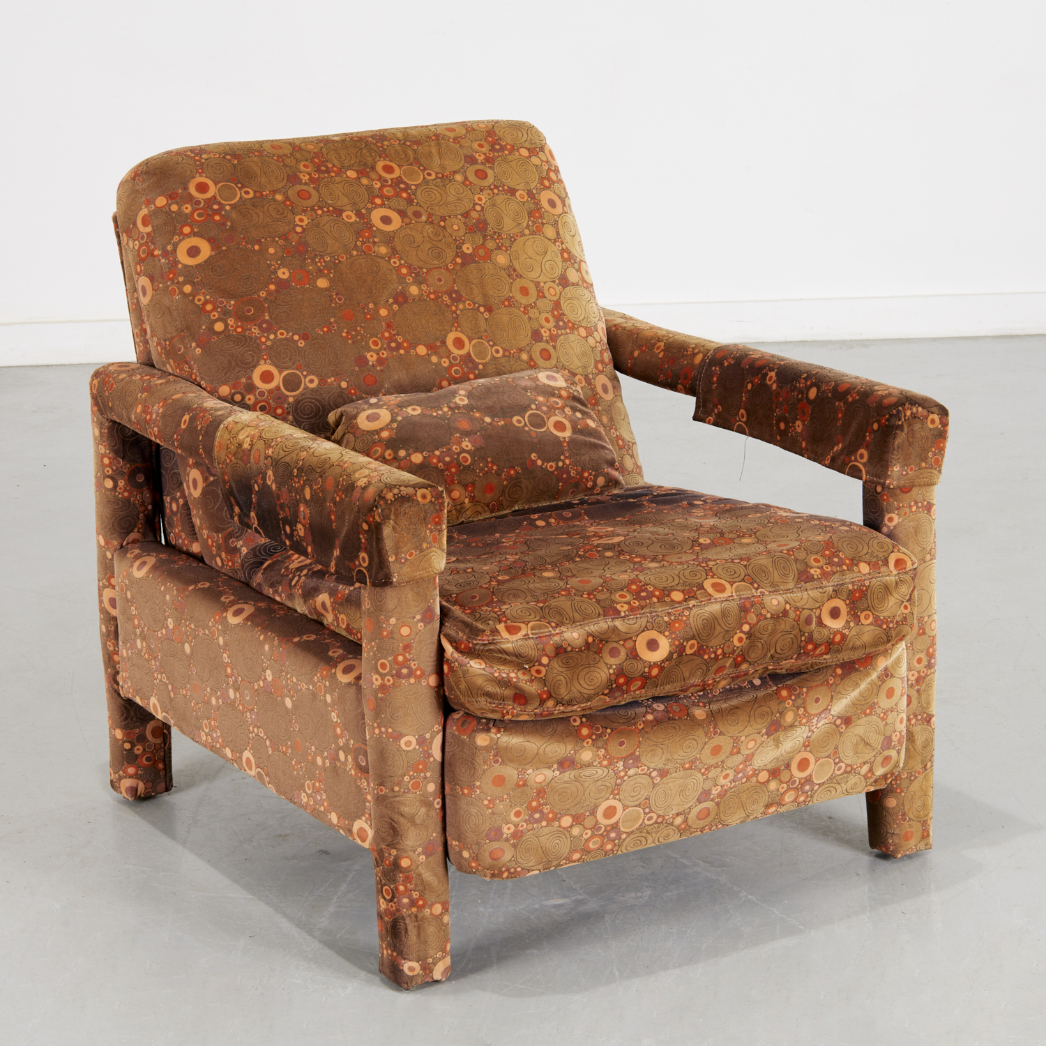 BARCALOUNGER IN JACK LENOR LARSEN