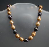 BAROQUE MULTICOLOR PEARL NECKL