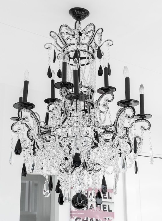 BAROQUE REVIVAL 12-ARM CRYSTAL