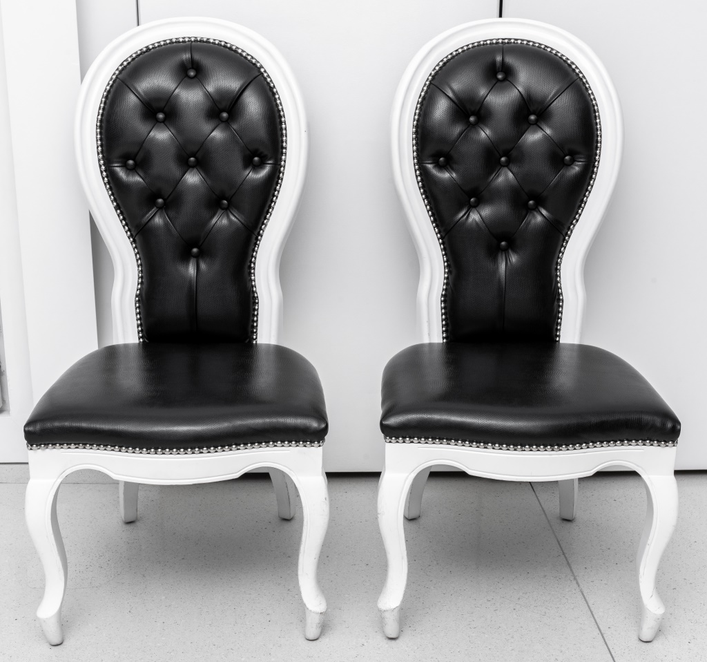 BAROQUE REVIVAL BLACK & WHITE