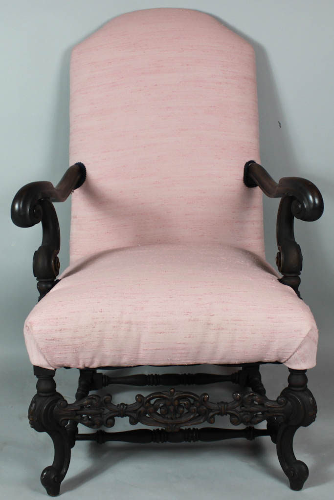 BAROQUE STYLE CARVED MAHOGANY