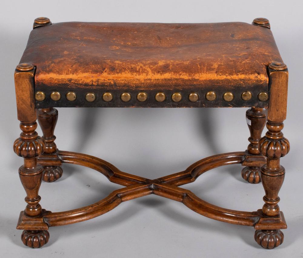 BAROQUE STYLE WALNUT BENCH 18 1/2 X