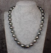 BAROQUE TAHITIAN PEARL AND WHI