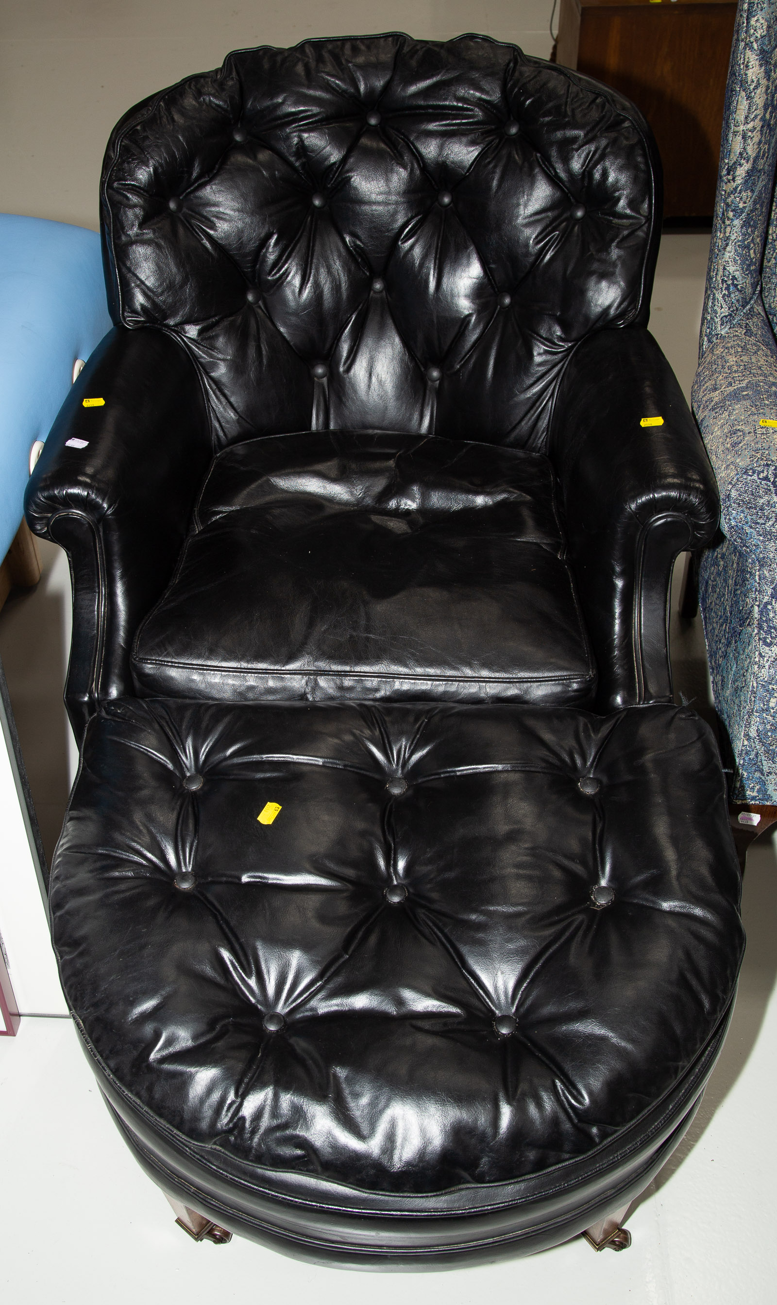 BARREL BACK ARM CHAIR WITH