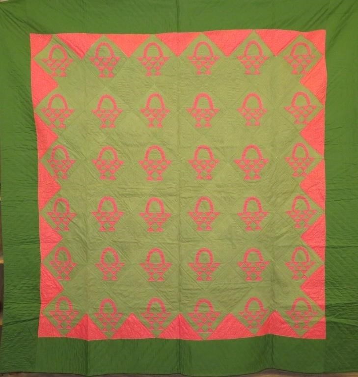 BASKET PATTERN QUILT WITH GREEN