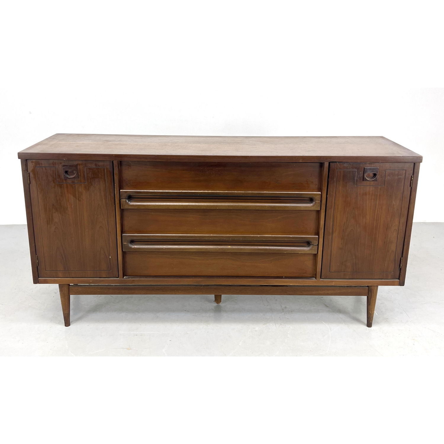 BASSETT American Modern Walnut