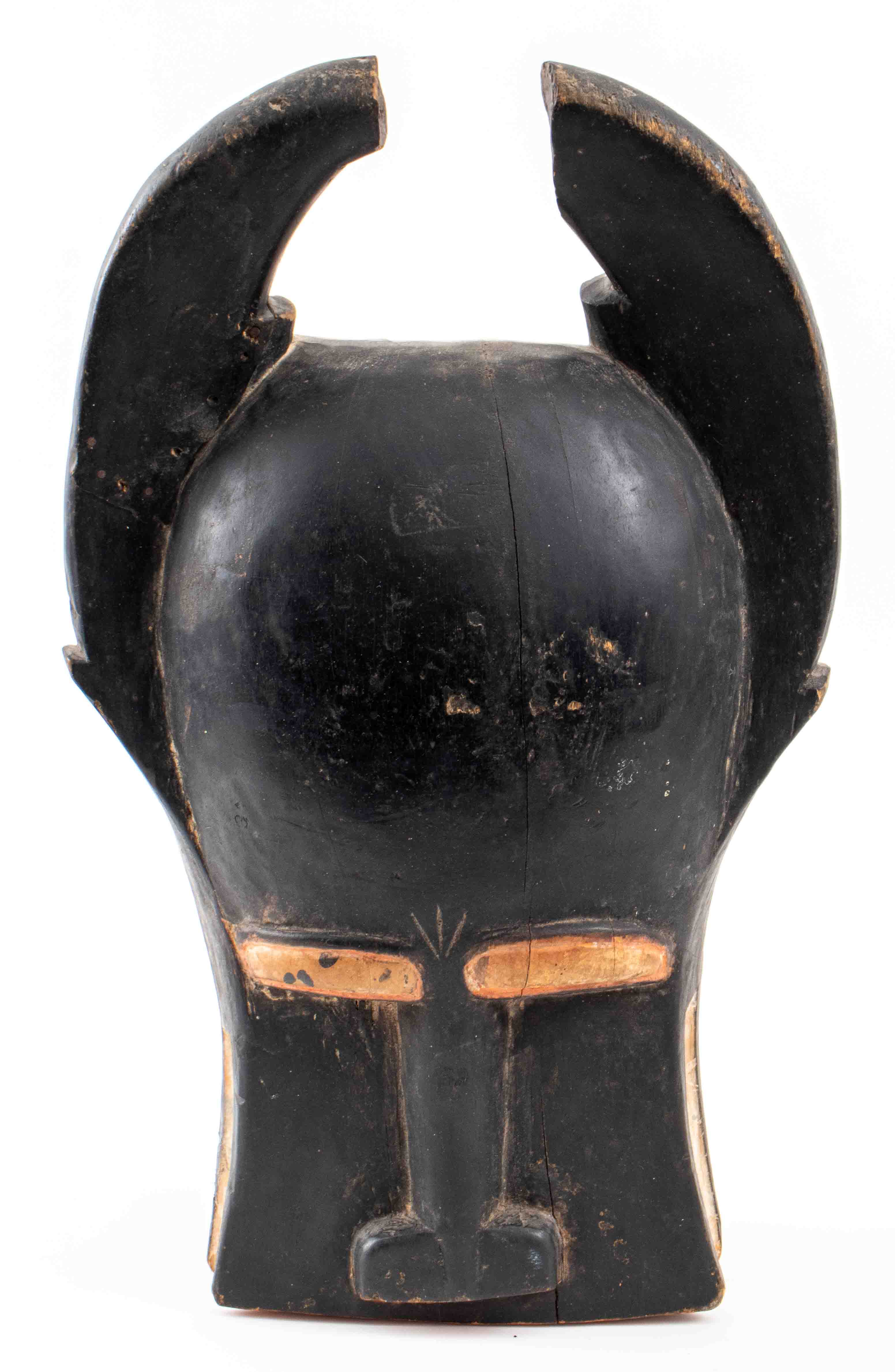 BAULE CARVED WOODEN BO NUN AMUIN