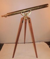 BAUSCH & LOMB TELESCOPE ON TRI