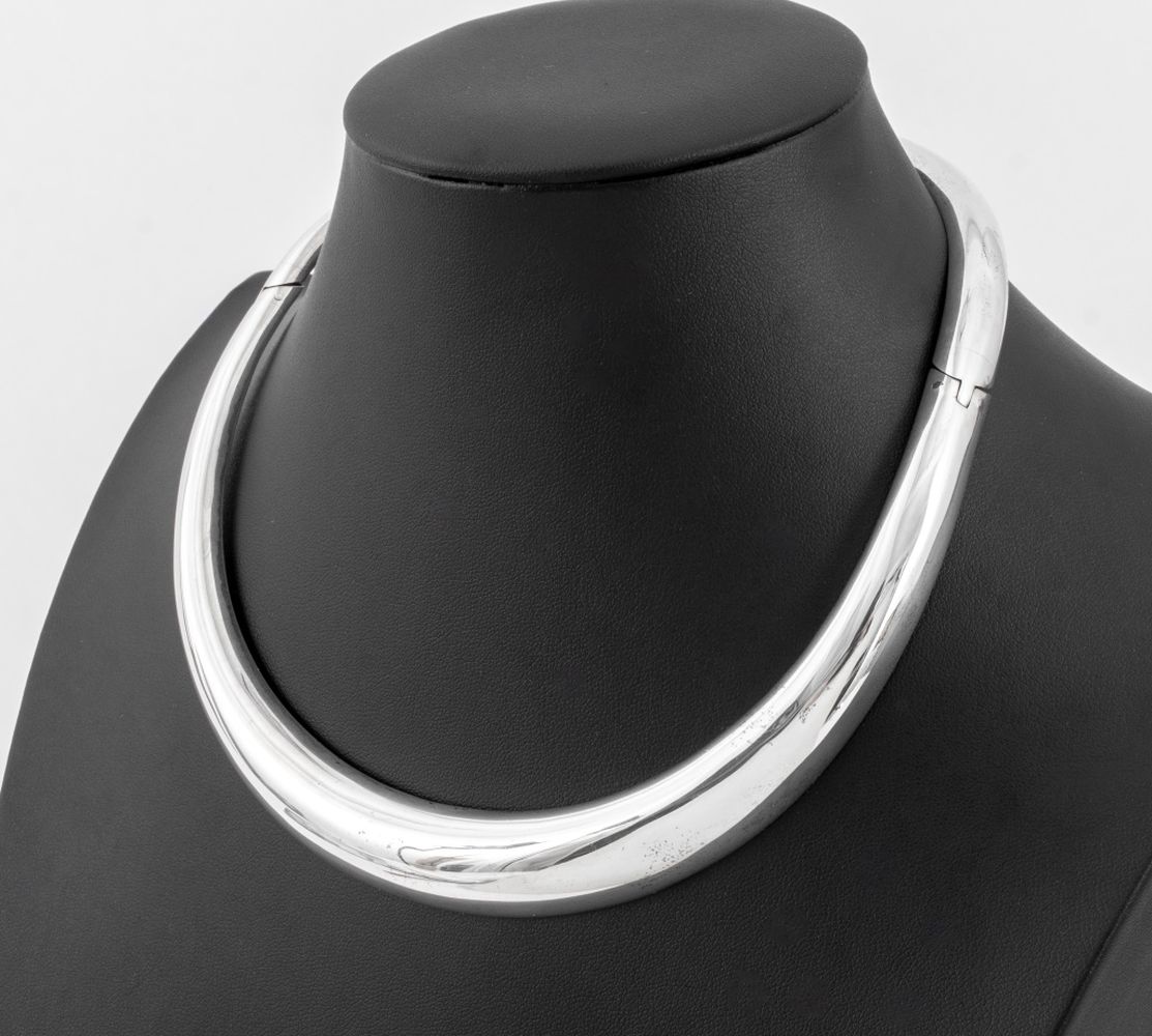 BAYANIHAN STERLING SILVER COLLAR