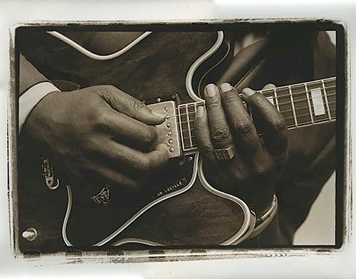 B.B. KING 'I AM LUCILLE' GUITAR