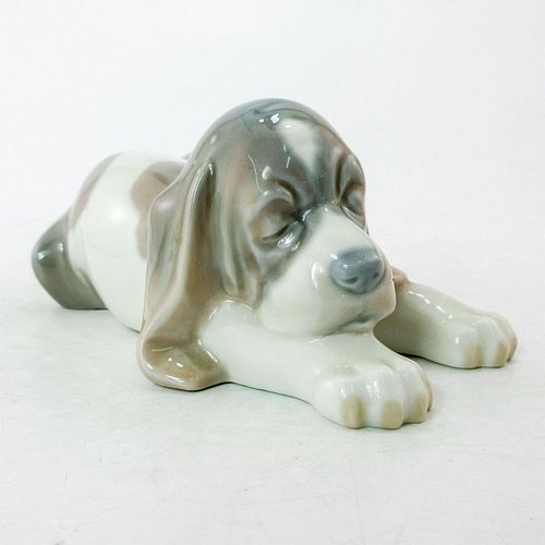 BEAGLE PUPPY LYING 1001072 - LLADRO