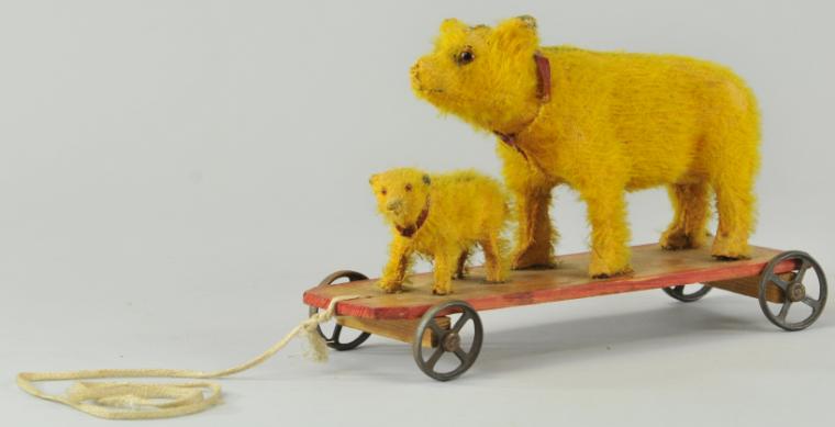 BEAR AND CUB ON PLATFORM PULL TOY