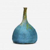 Beatrice Wood. Early vase. 193