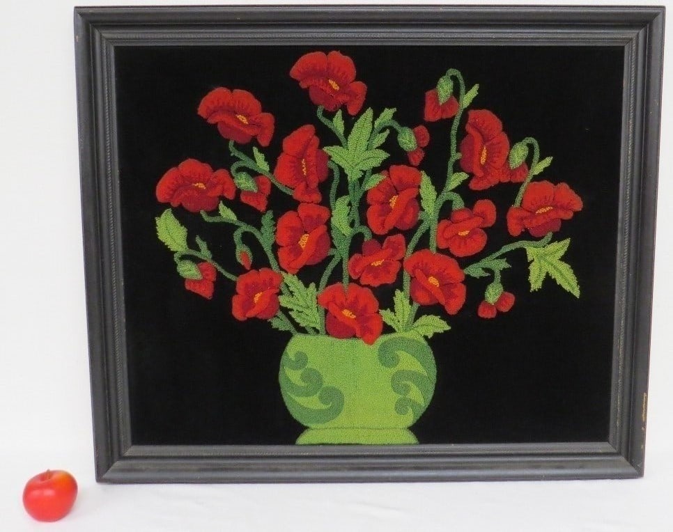 BEAUTIFUL NEEDLEWORK RED POPPIES IN