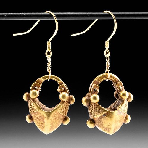BEAUTIFUL PAIR OF PARTHIAN GOLD
