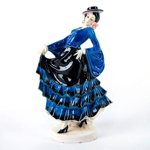 BEAUTIFUL PORCELAIN FIGURINE