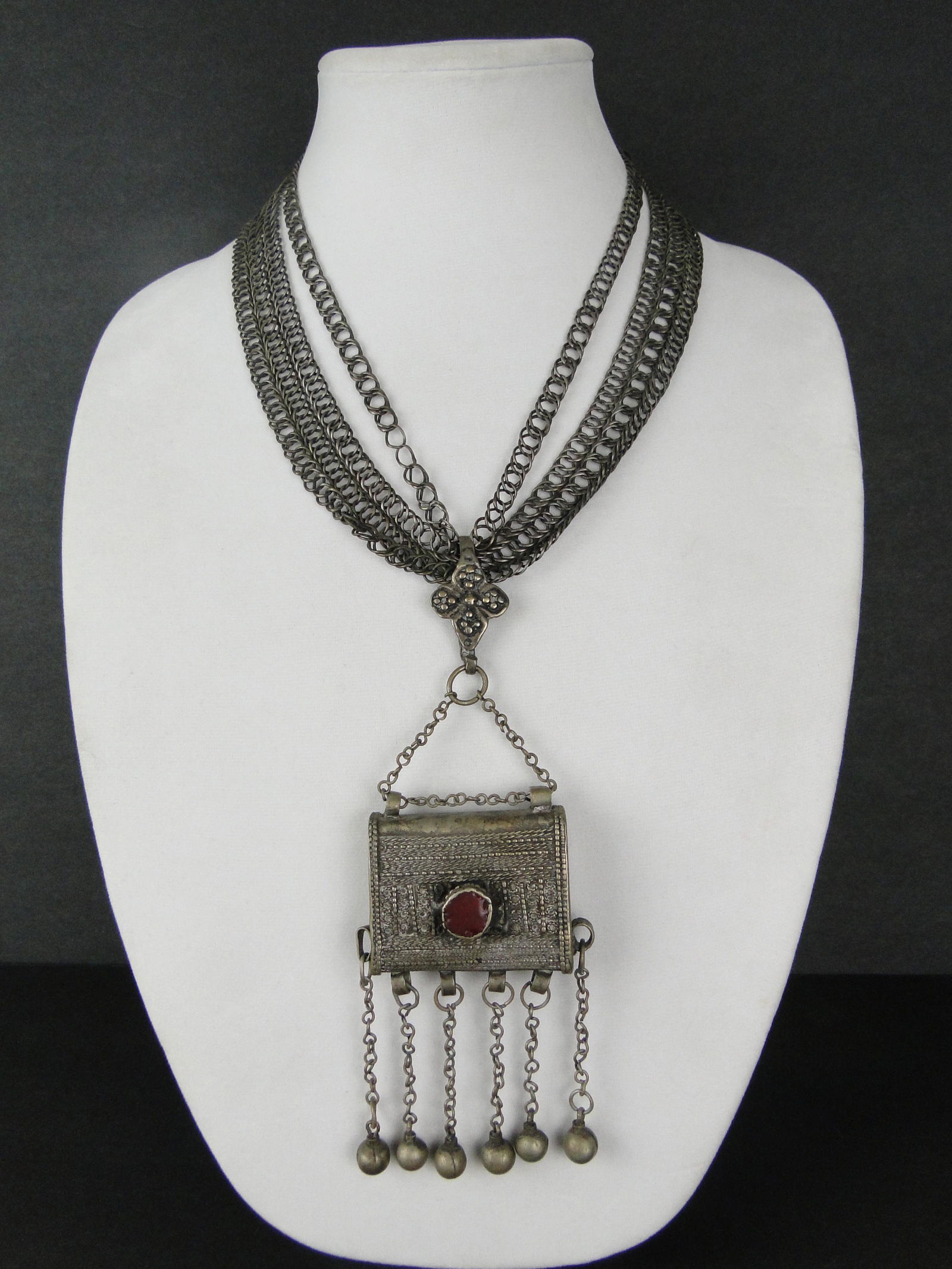 BEDOUIN CHAIN NECKLACEwith