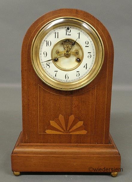 Beehive mantel clock with an inlaid