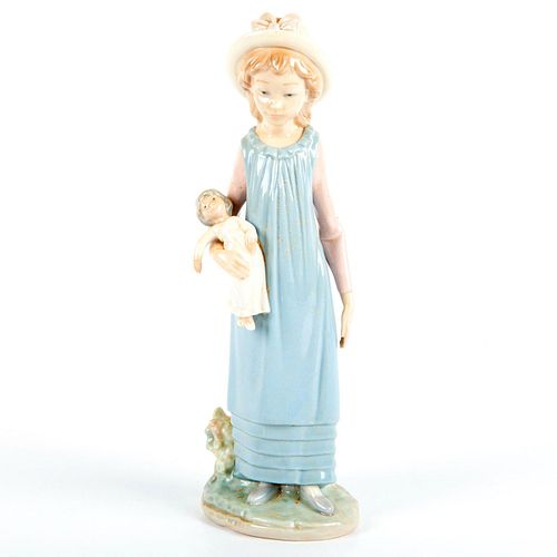 BELINDA WITH HER DOLL 01005045 -