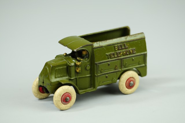 BELL TELEPHONE TRUCK Hubley cast