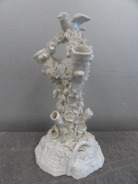 Belleek. Bird in the Stump