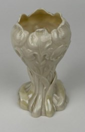 BELLEEK BLACK MARK PORCELAIN V