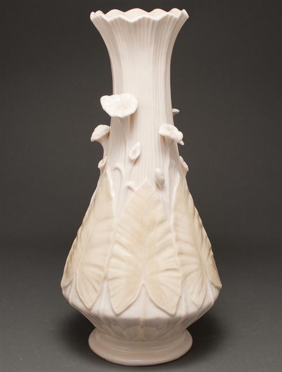 Belleek glazed parianware "Nile"