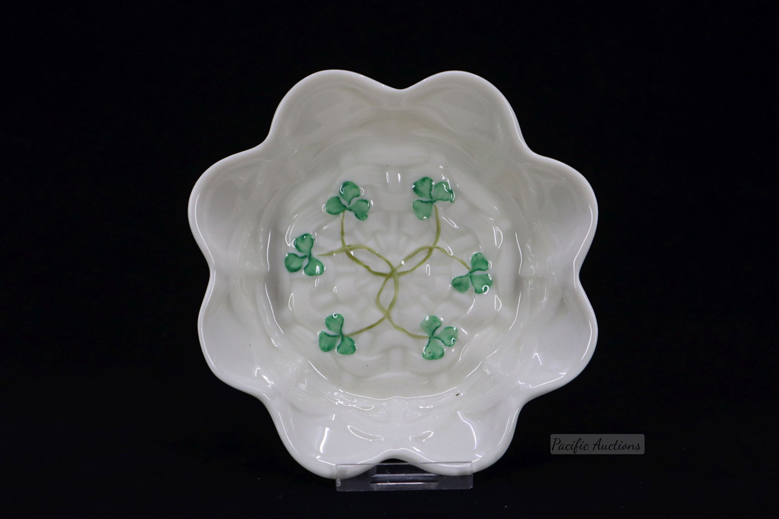 BELLEEK PORCELAIN SHAMROCK SWEET