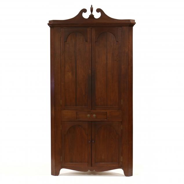 BENCH MADE CHIPPENDALE STYLE WALNUT
