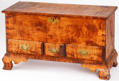 BENCH MADE MINIATURE MAPLE BLA