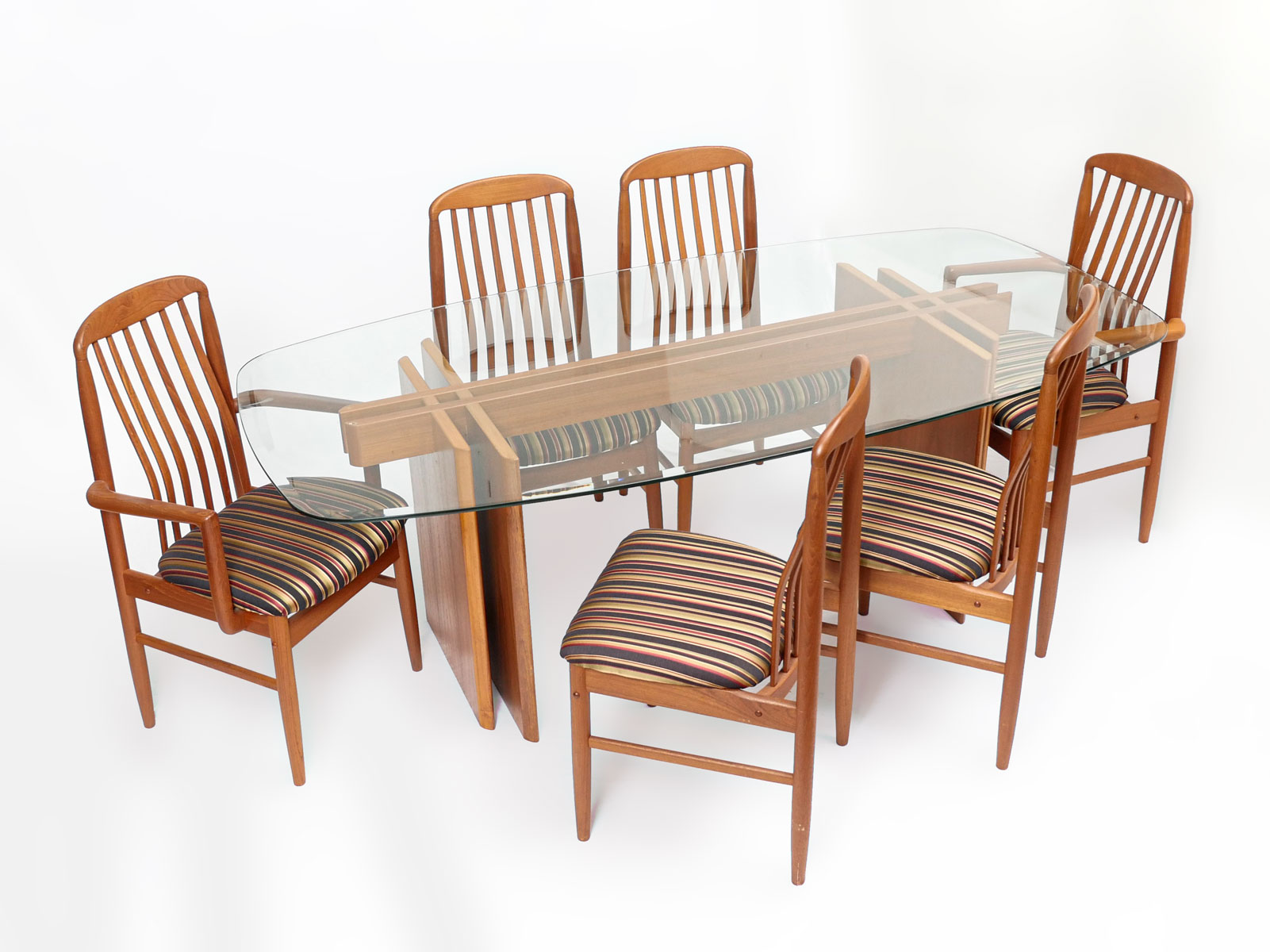 BENNY LINDEN DANISH TEAK TABLE &