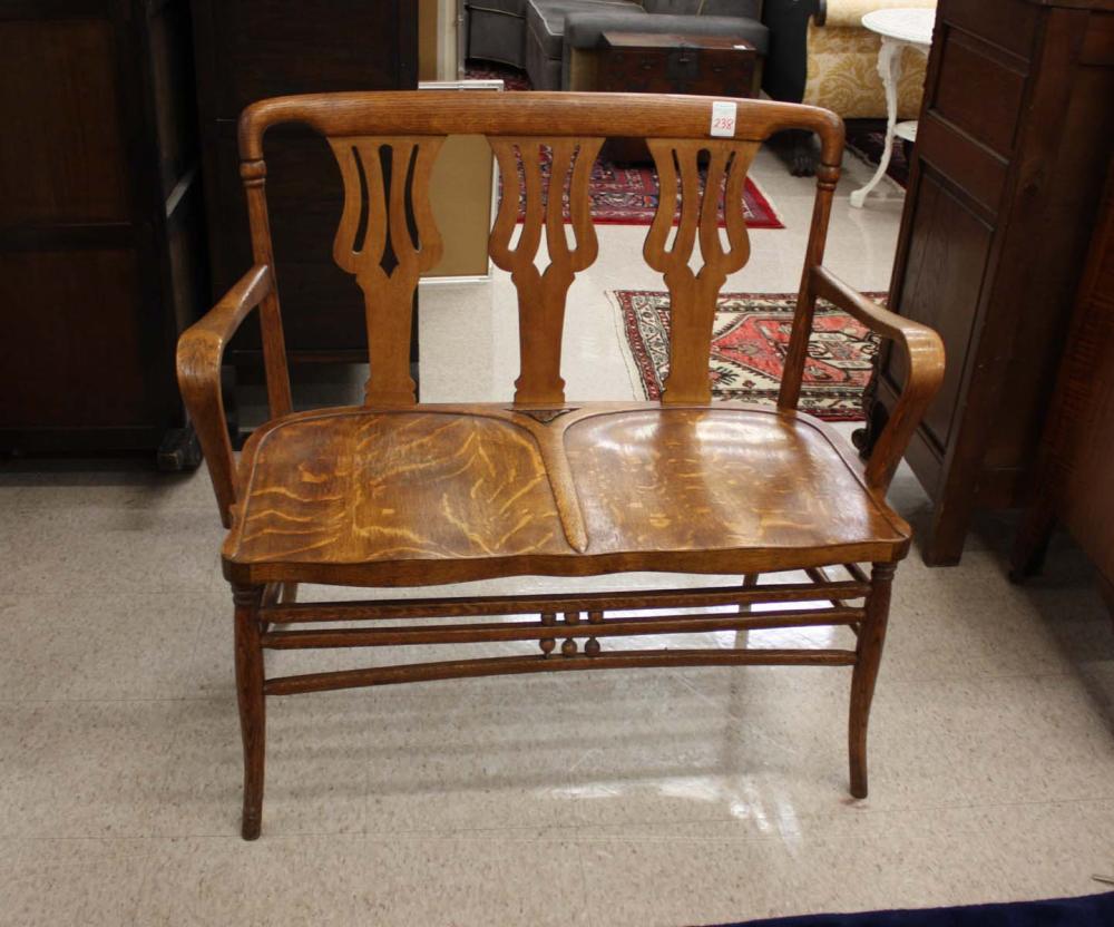 BENTWOOD OAK SETTEE, AMERICAN, C.