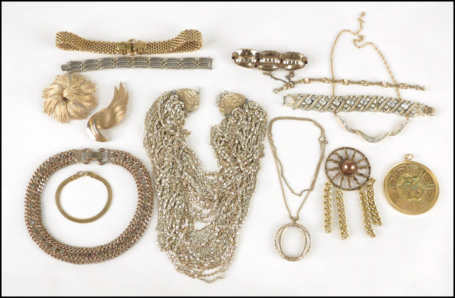 BERGE RHINESTONE AND METAL LINK