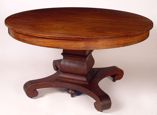 BERKEY & GAY MAHOGANY ROUND