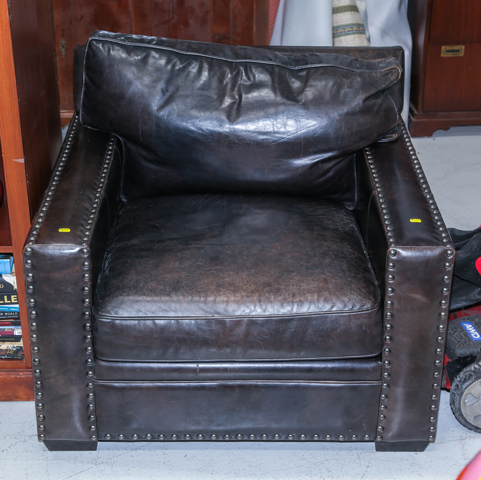 BERNHARDT LARGE LEATHER ARMCHAIR