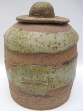 BETTY WHITEMAN FEVES CERAMIC L