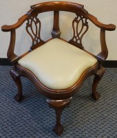 BEVAN FUNNELL CHIPPENDALE STYL