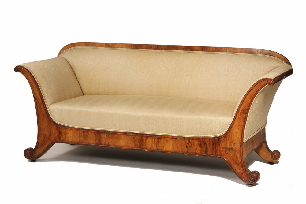 BIEDERMEIER SOFA - Flame Mahogany