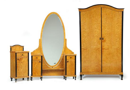 BIEDERMEIER-STYLE THREE-PIECE