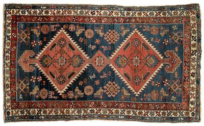 Bijar rug, two large serrated