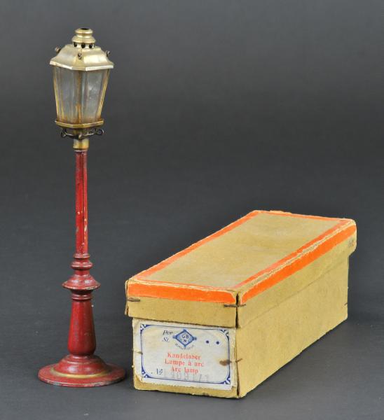 BING BOXED STREET LAMP Germany lead
